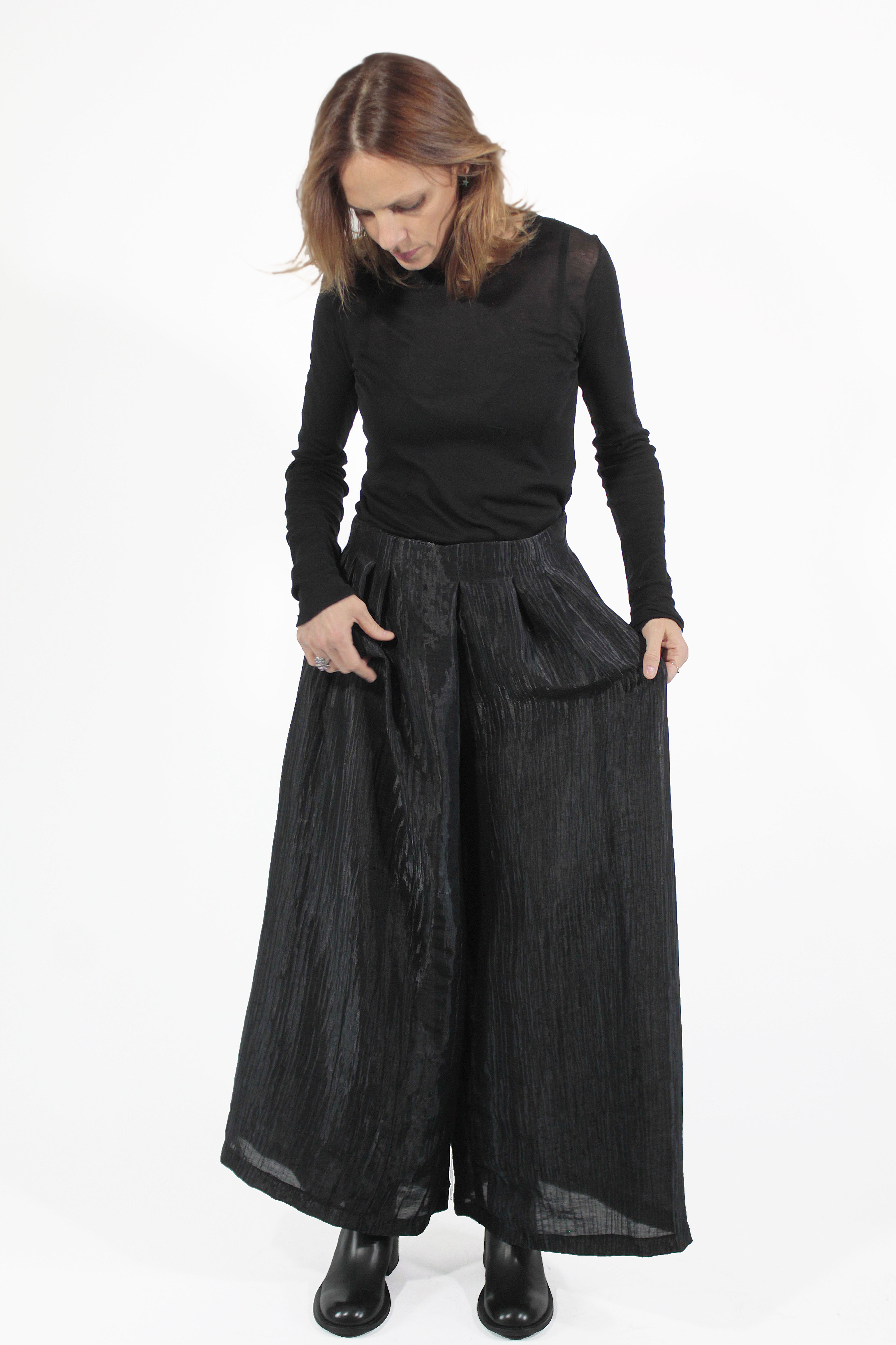 UN-NAMABLE HOSE Davi Pleats Pants