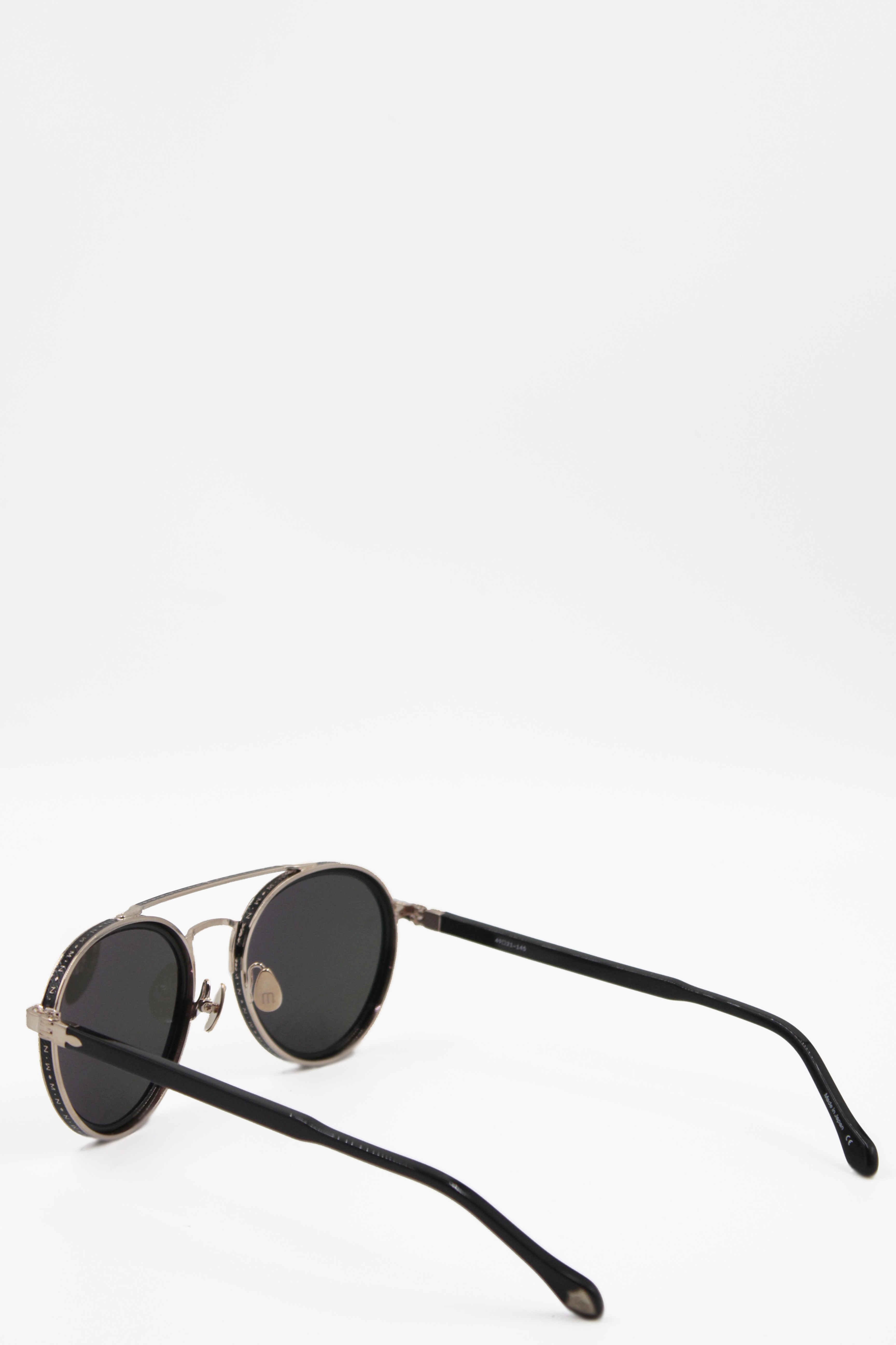 Matsuda Eyewear Lunettes de soleil Almost Aviator Sunglasses