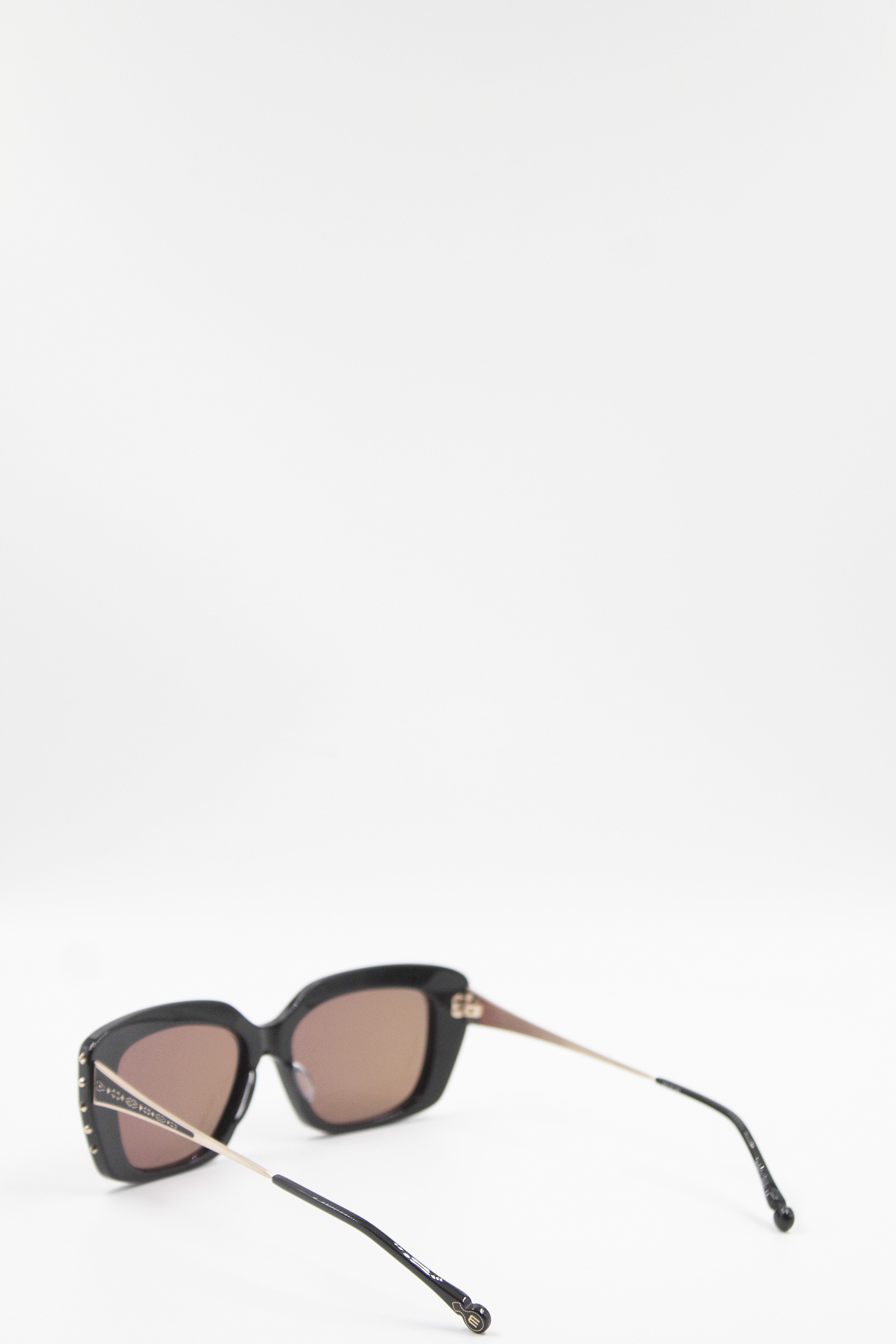 Matsuda Eyewear 妇人 Flattering Cloves Sunglasses
