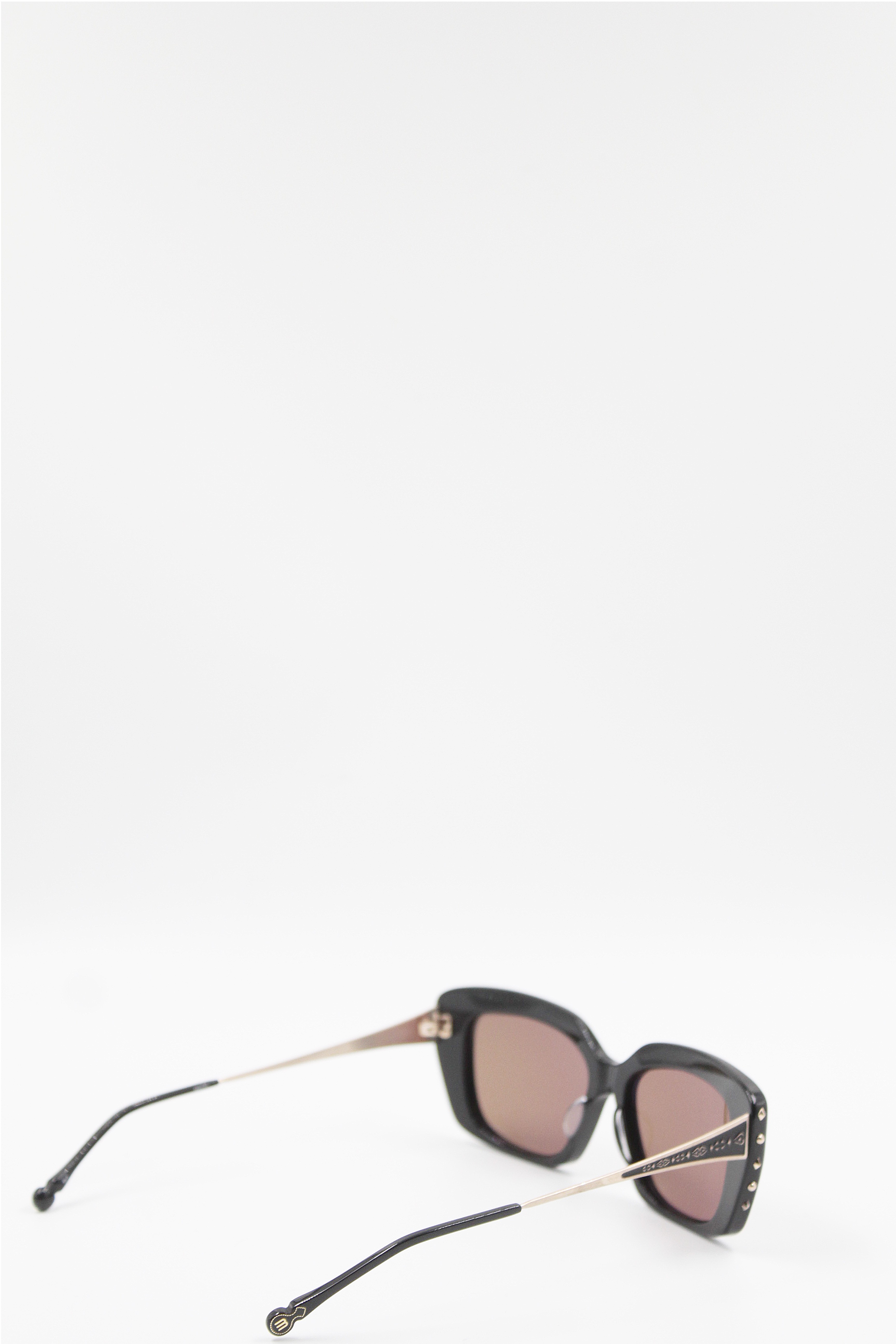 Matsuda Eyewear Donna Flattering Cloves Sunglasses