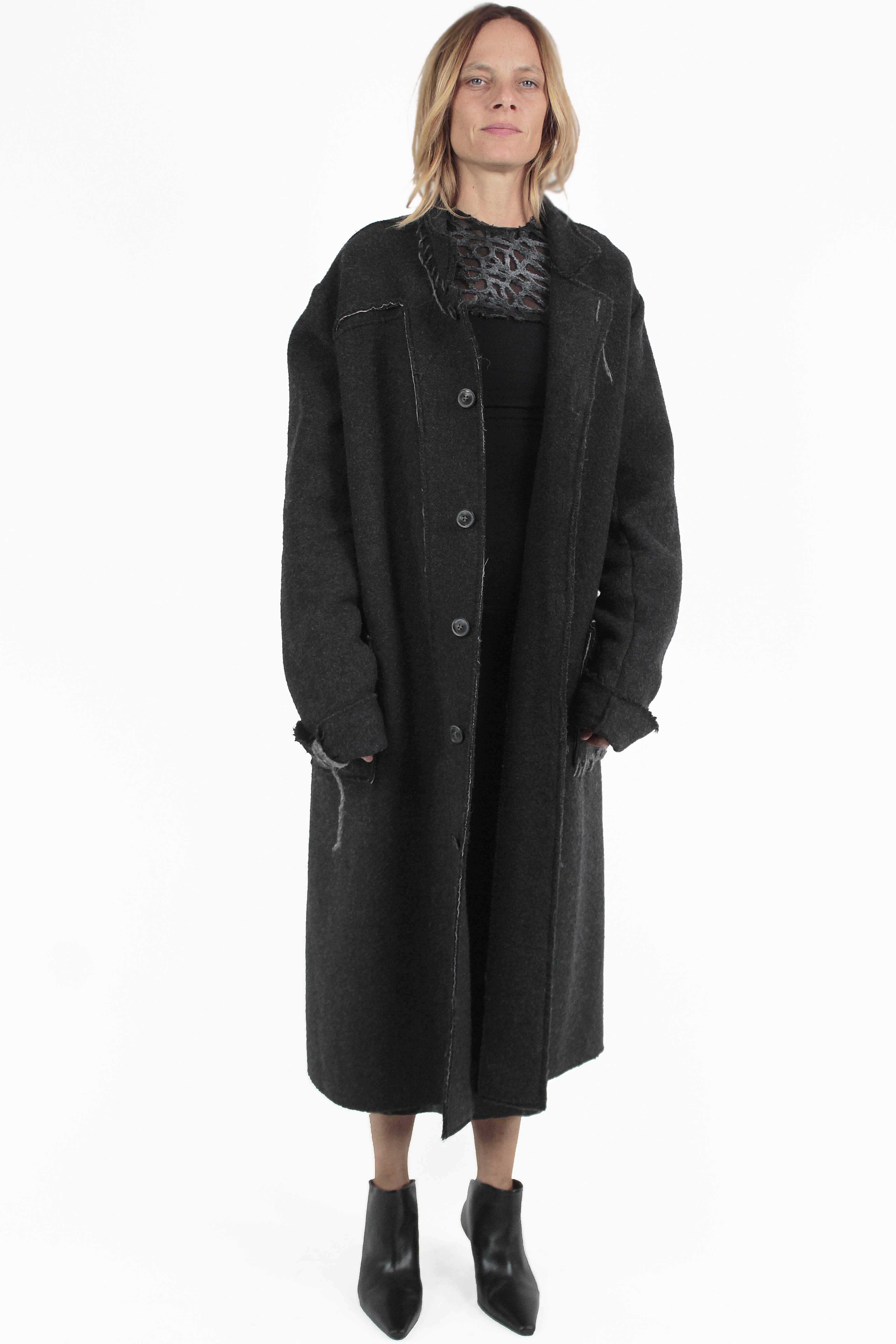 UN-NAMABLE MANTEL Breaking Raw Overcoat