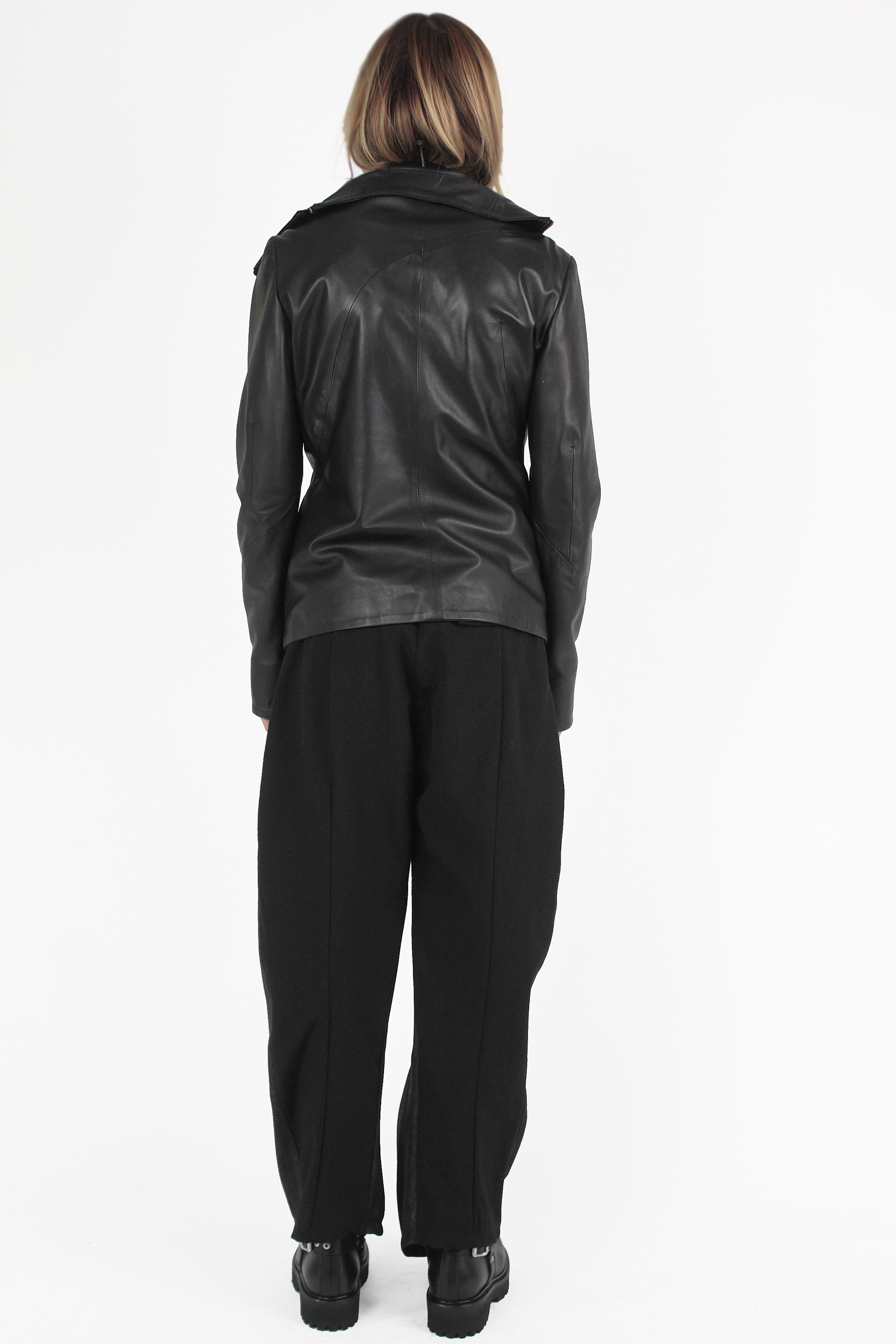 Giovanni Cavagna ショートジャケット Hips Zip Jacket