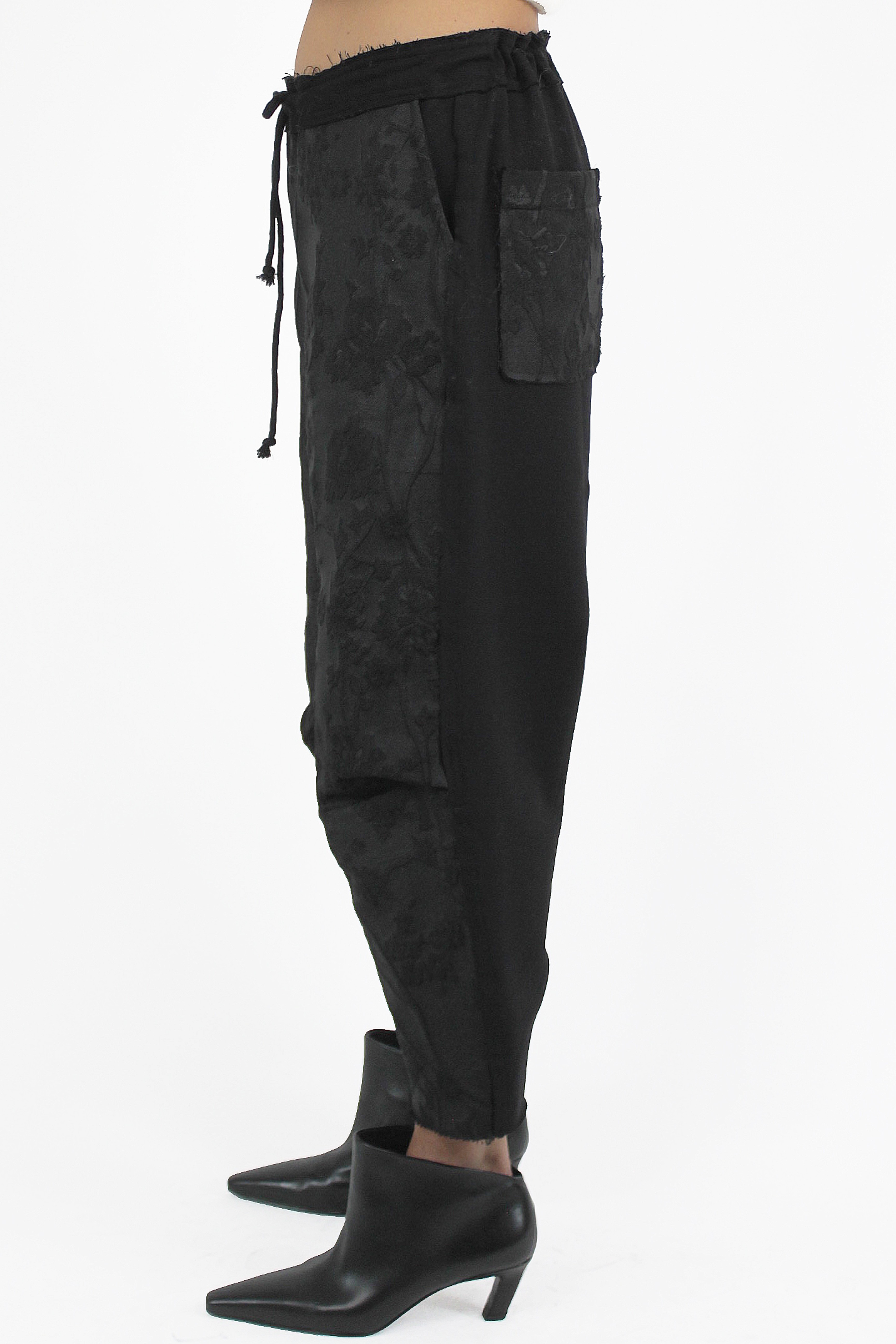 UN-NAMABLE PANTALONI Heavy Crop Pants