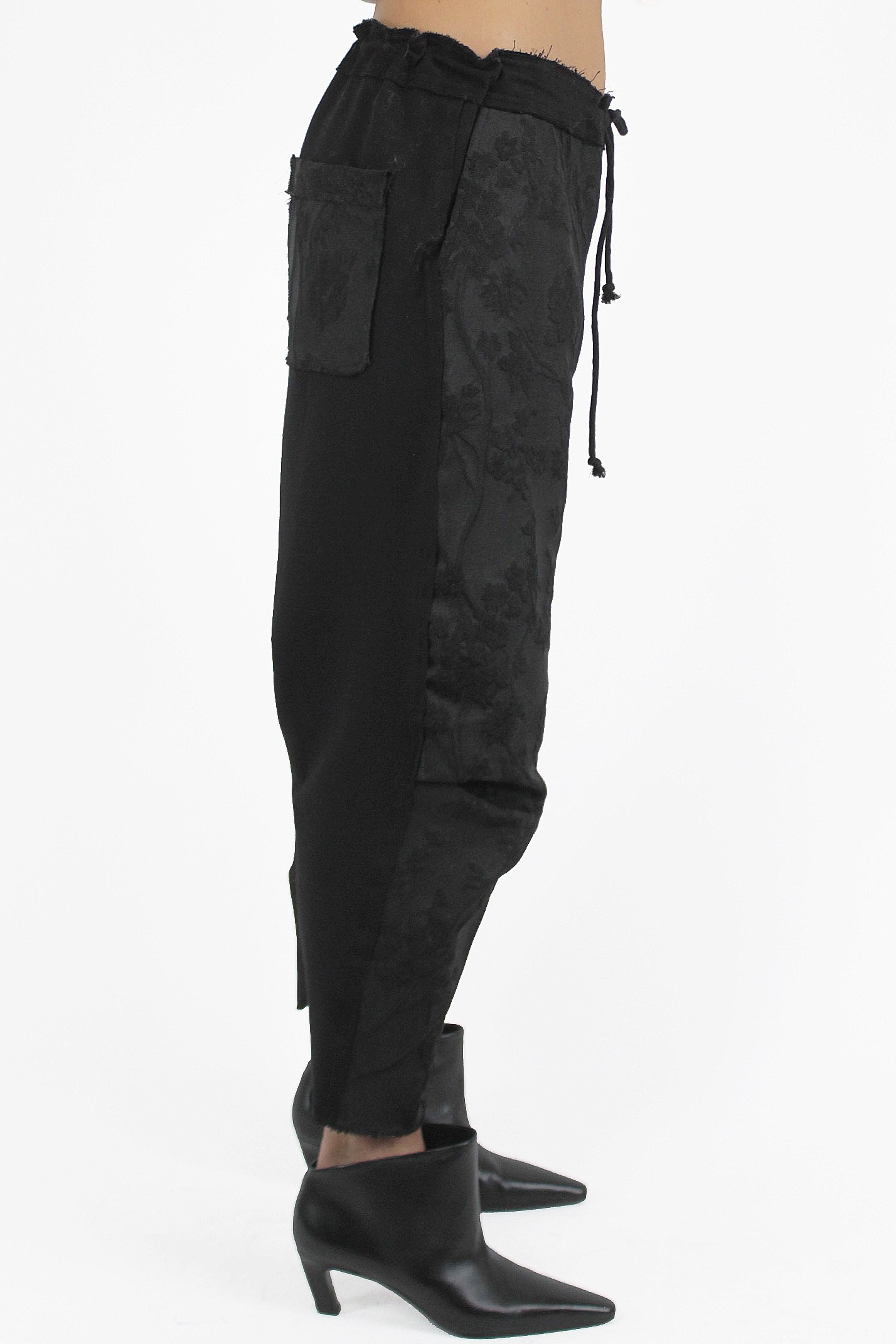 UN-NAMABLE PANTALONS Heavy Crop Pants