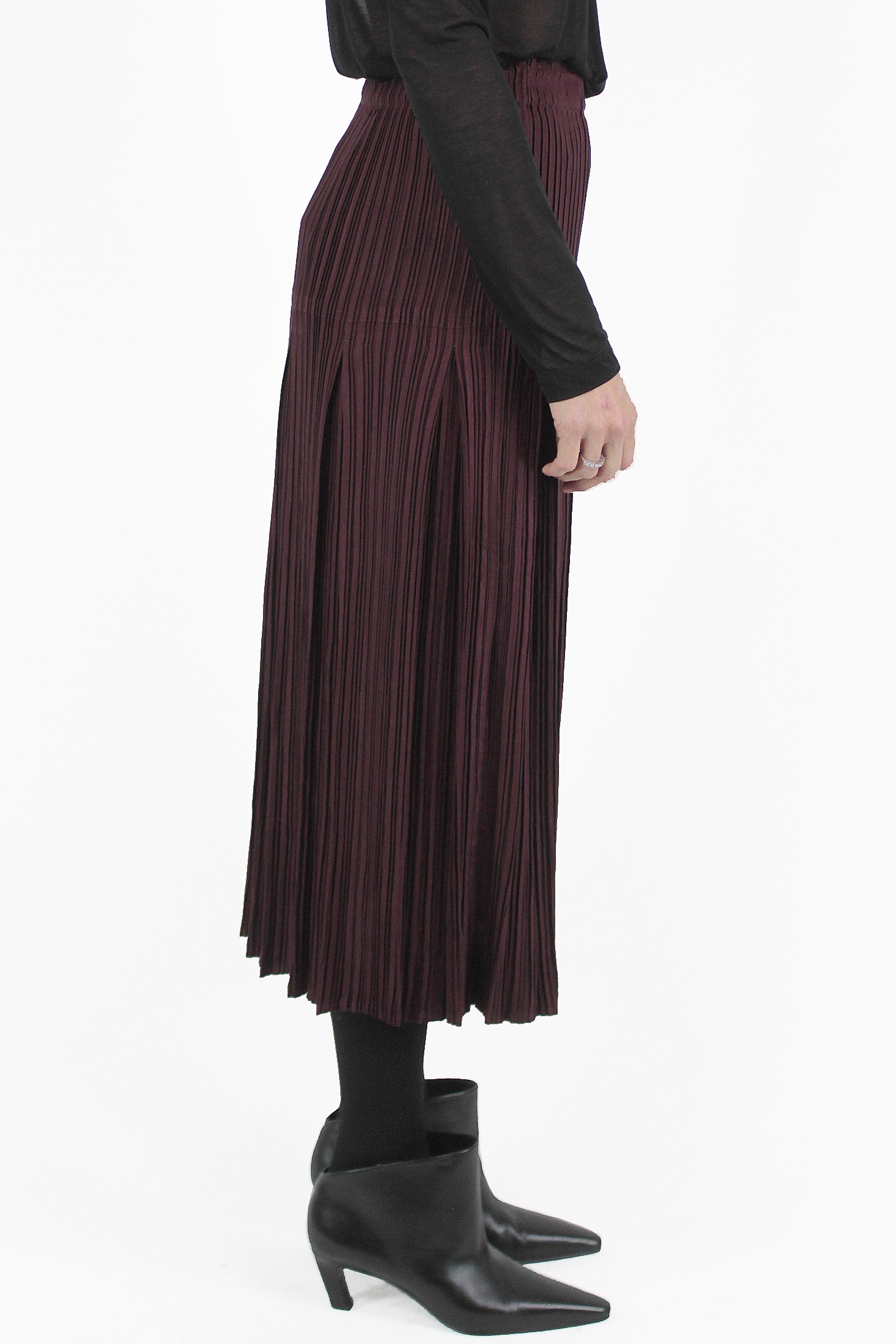 Gongdid Design GONNE Denim Pleated Skirt