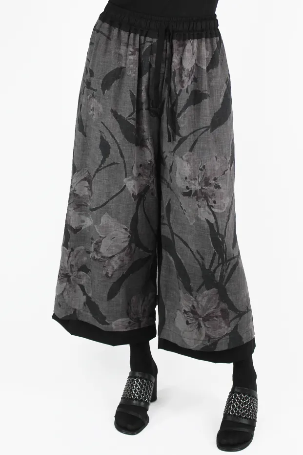 Giovanni Cavagna HOSE Cropped Over Pants