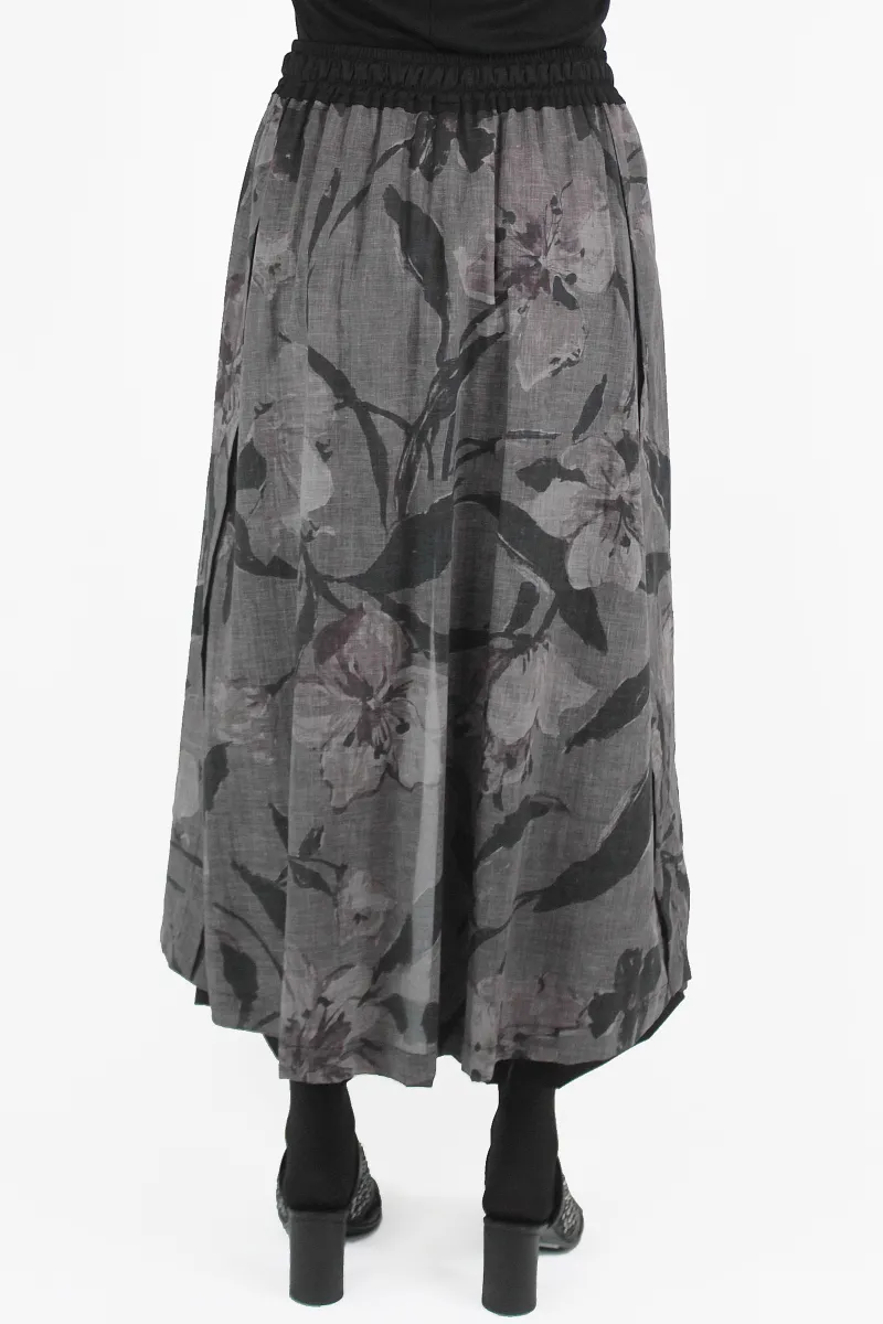 Giovanni Cavagna HOSE Cropped Over Pants