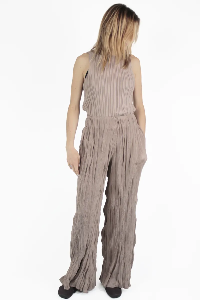 Gongdid Design GONNE Bigover Wavy Pants